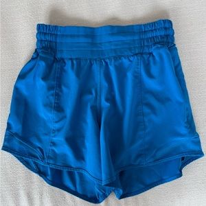 Women’s Lululemon Hotty Hot High-Rise Lined 4” Shorts, Size: 2, Color: Poolside